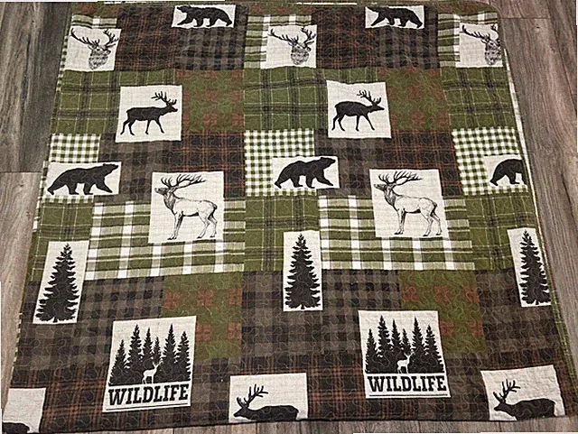 Forest Wildlife Quilt King 102x96 Animal Print Light Medium Weight