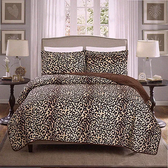 GrandLinen 3-Piece Fine Animal Print Oversize (118" X 95") Quilt Set, Bedspre...