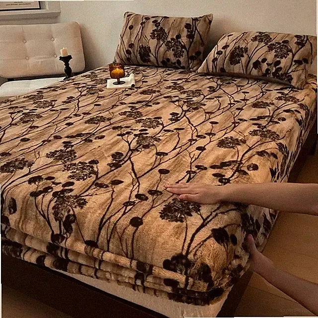 Plush Elastic FittedSheet Mattress Protector Leopard Print Coral Fleece Bedsheet
