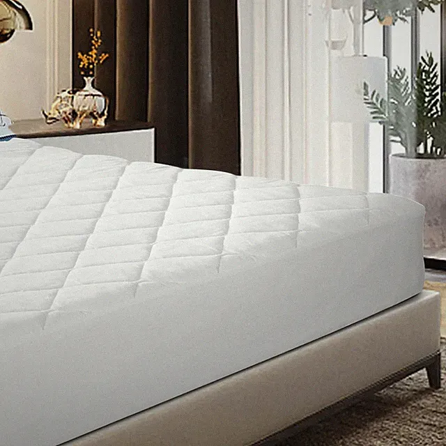 Quilted Mattress Pad - Lightweight Yet Substantial, Elastic Fitted Mattress T...