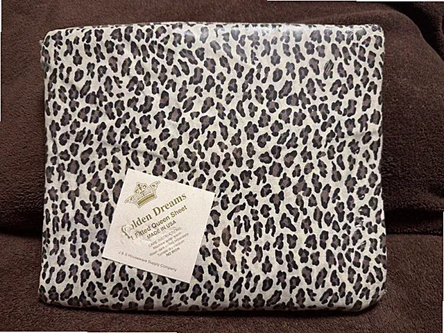 Vintage Golden Dreams Leopard Print Fitted Queen Sheet - Sealed - NEW !!!!
