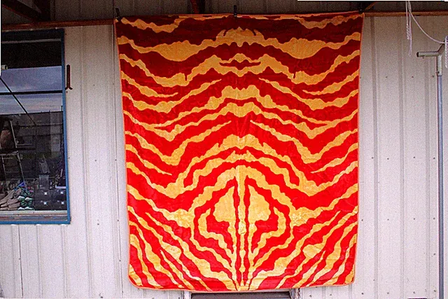 ZEBRA SKIN PRINT RED AND GOLD QUEEN SIZE BLANKET BEDSPREAD